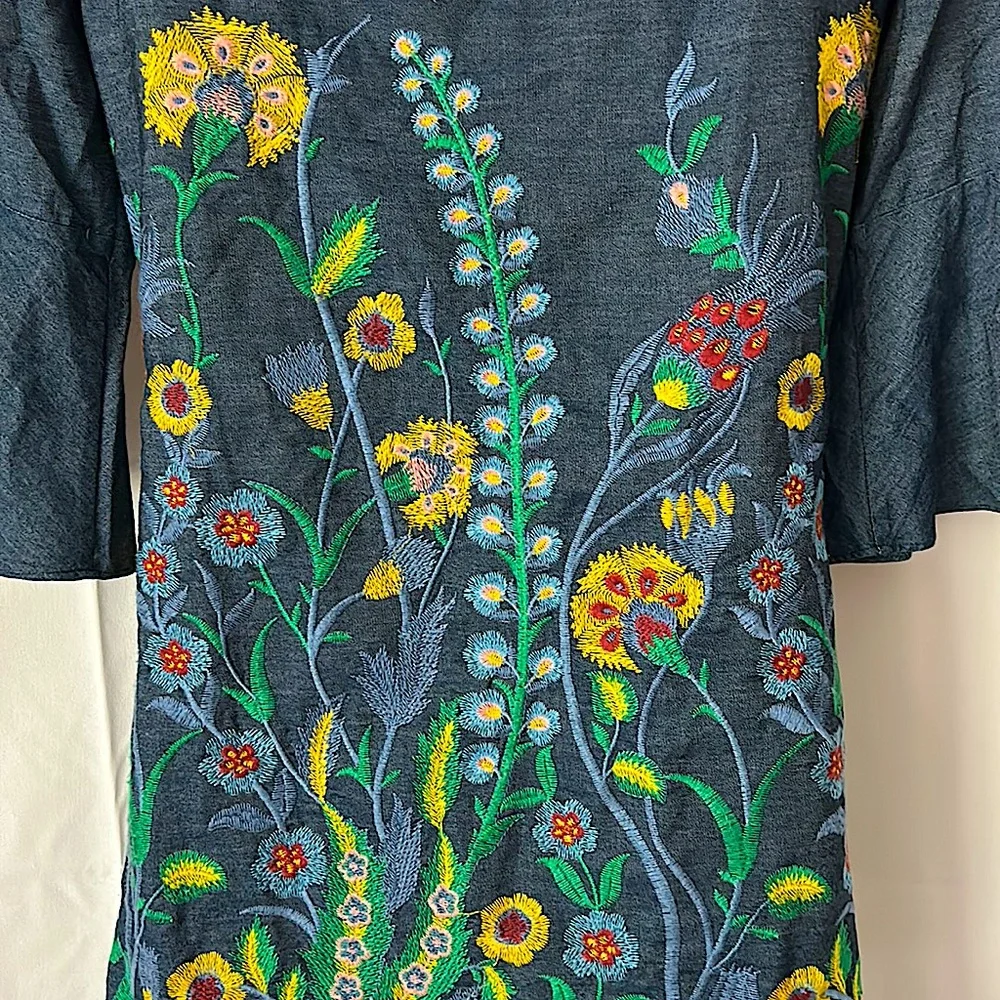 Alice + Olivia Super Cute Boho Embroidered Floral Mini Dress **Size XS** 🌸🌺 - Picture 5 of 6